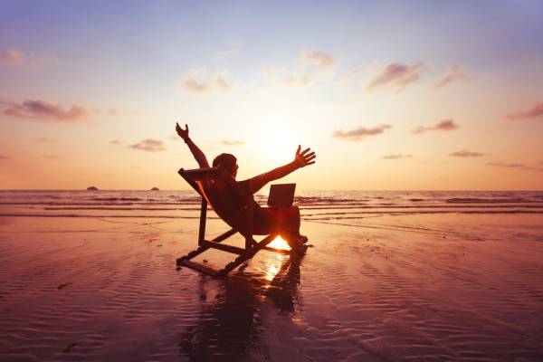 Combatting the “Summer Slow Down"​ – MSL Job Search Tips for Slower Months